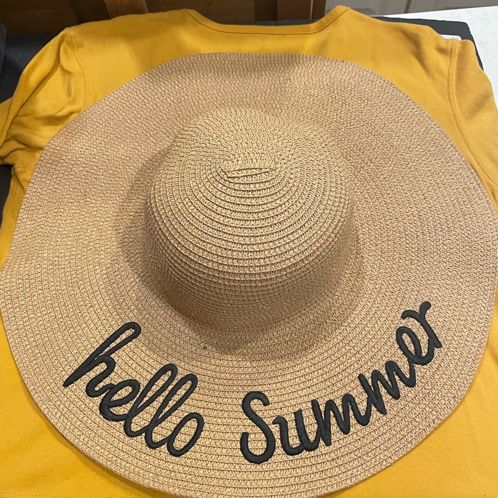Straw Hat /wide Brim, style and sun protection embroidery “Hello Summer”